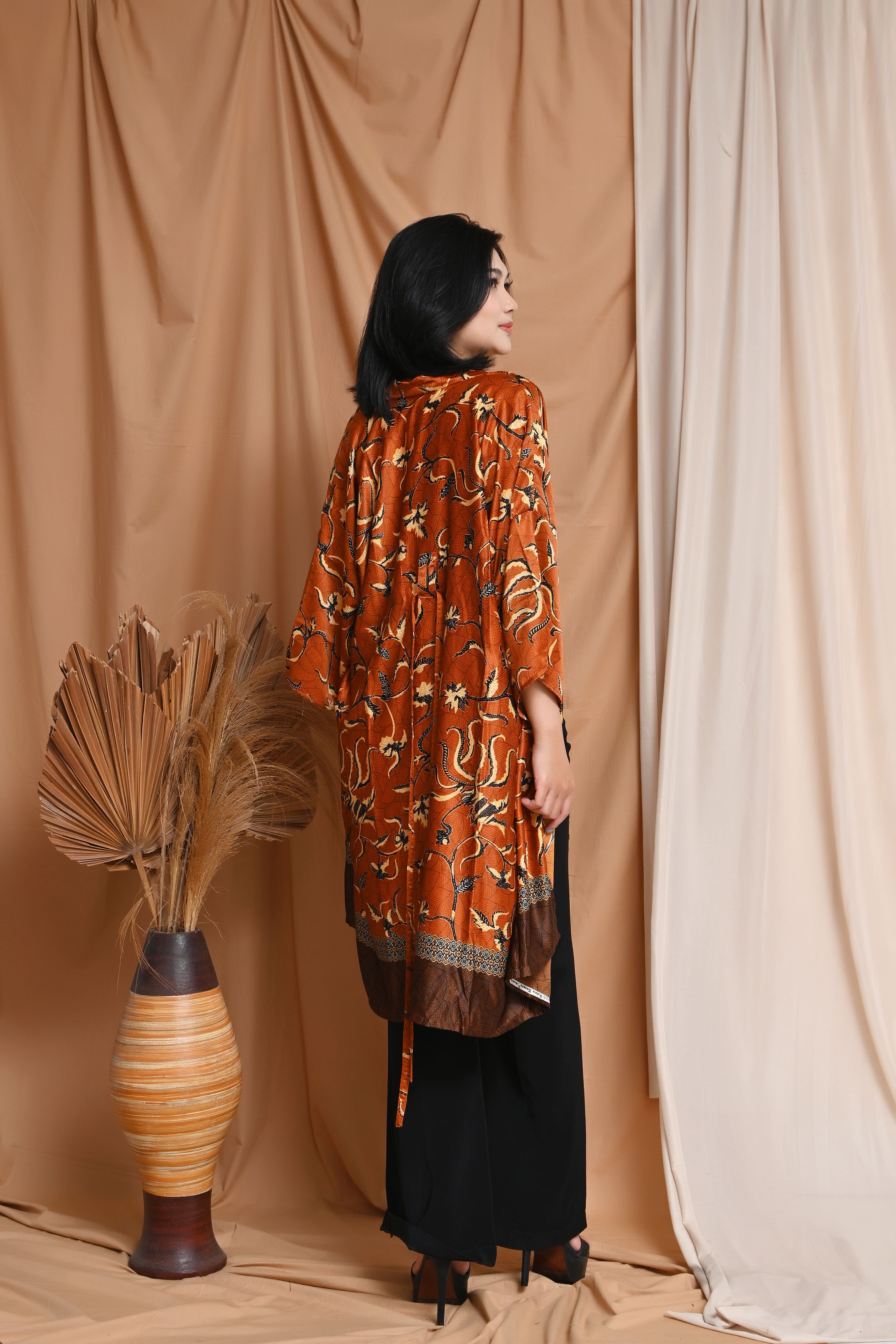 Gayakami Orange Outer