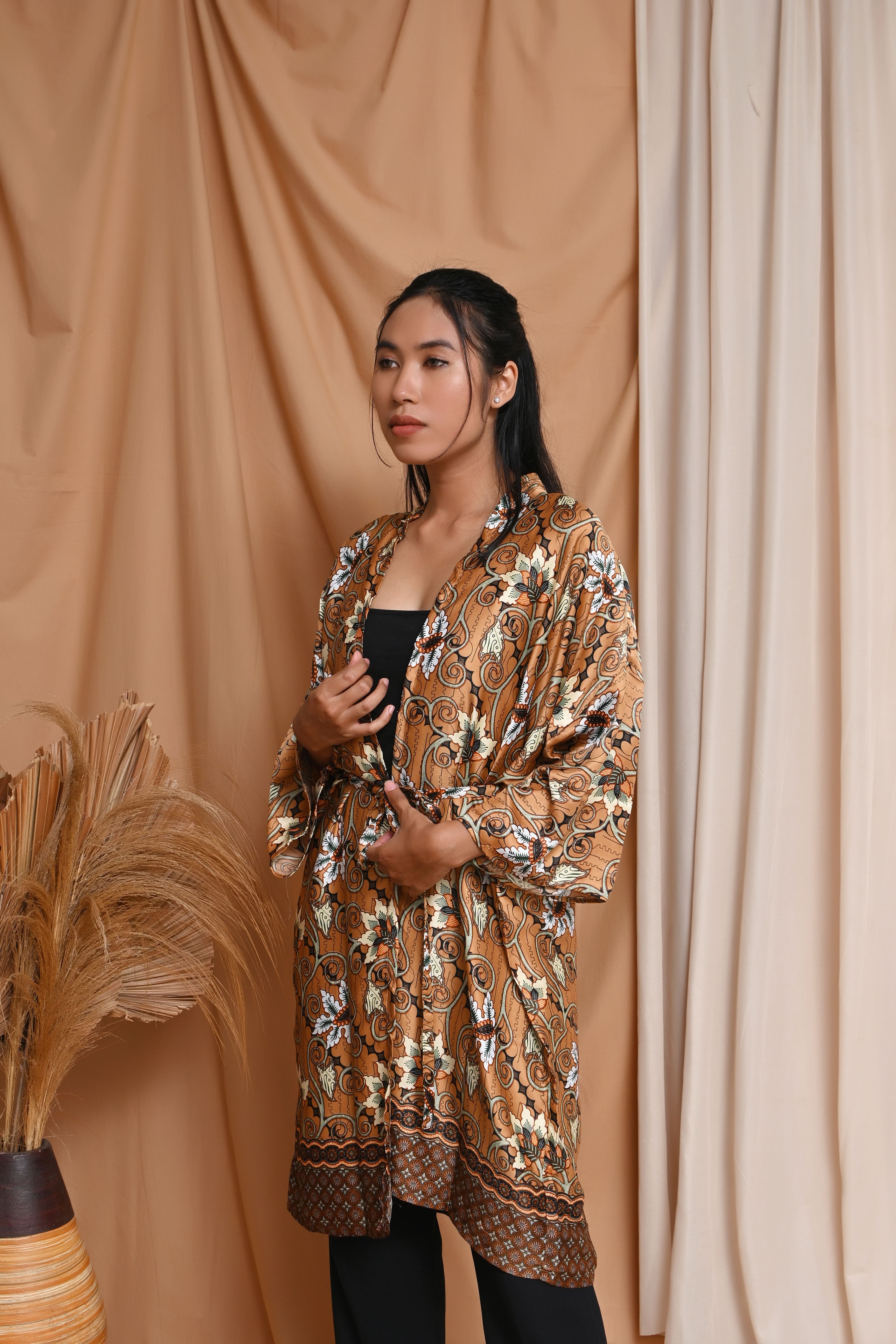 Gayakami Rara Outer